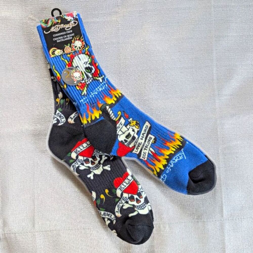 Ed Hardy Two Pairs Tattoo Print Mens Cushioned Crew Socks NEW!